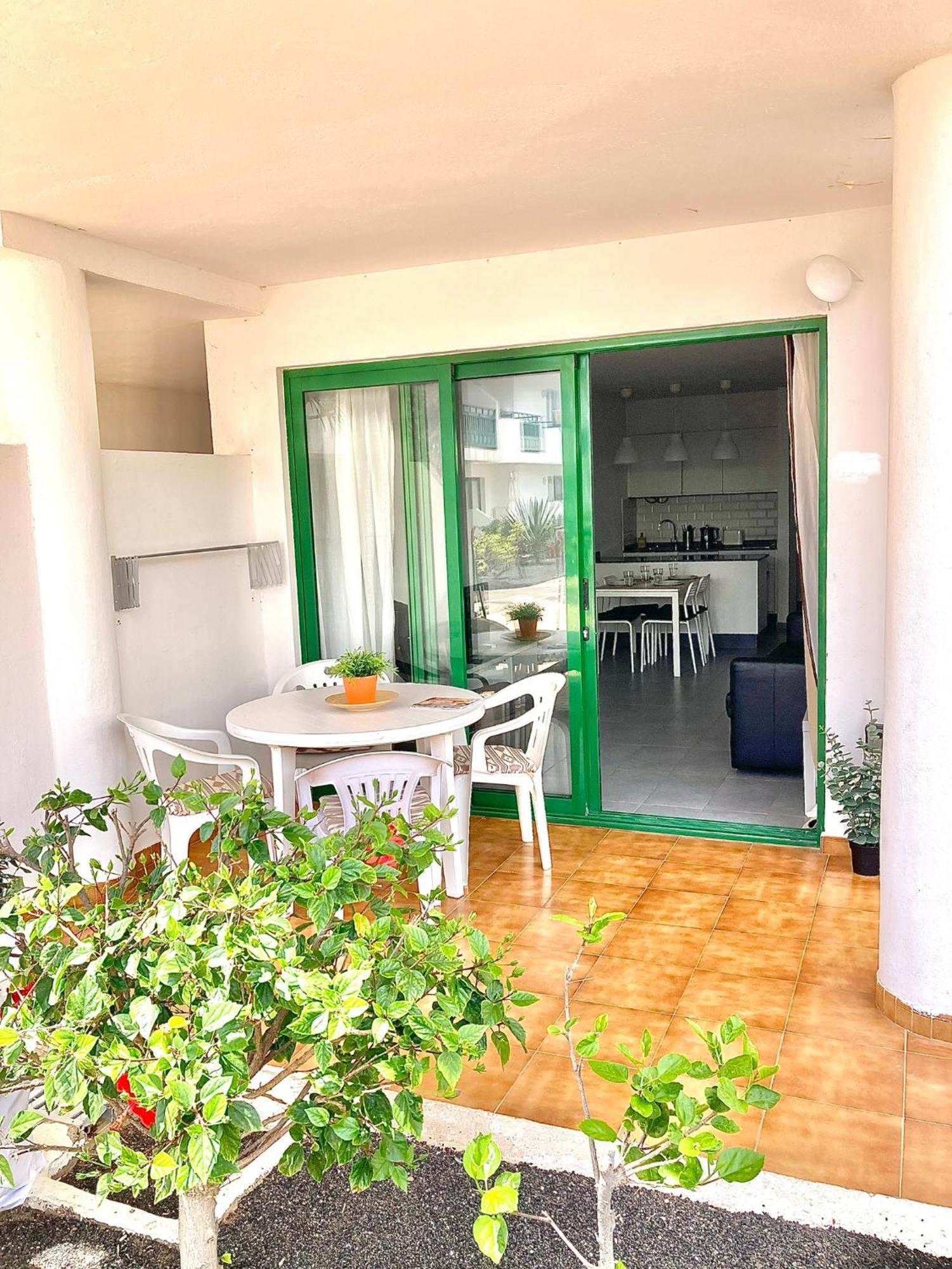 Ground Floor Apartment With Pool, Next To The Beach Costa Teguise Extérieur photo